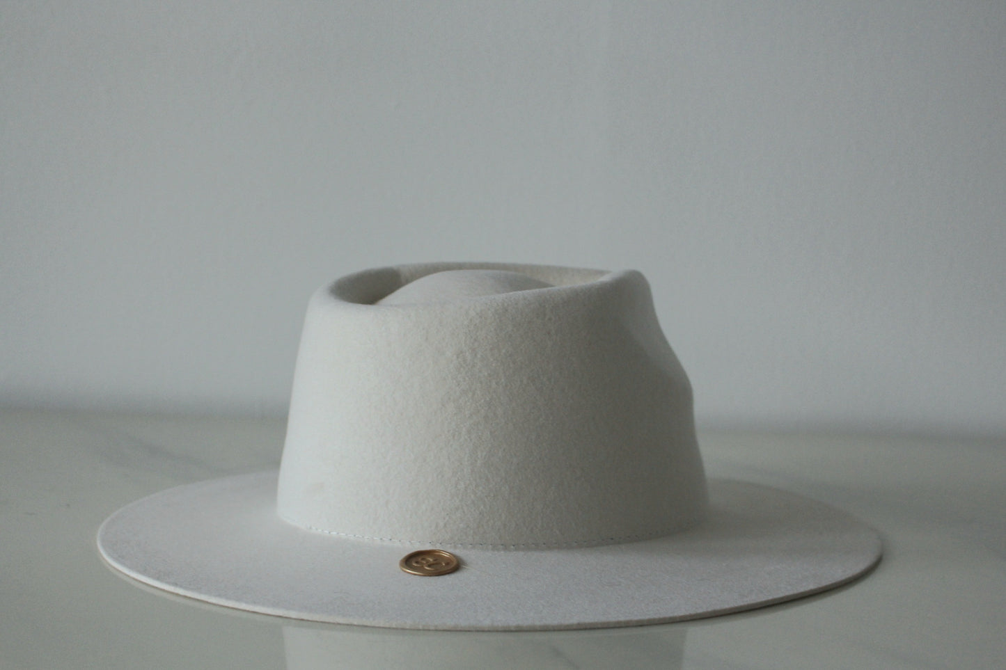 Classic Fedora - Ivory