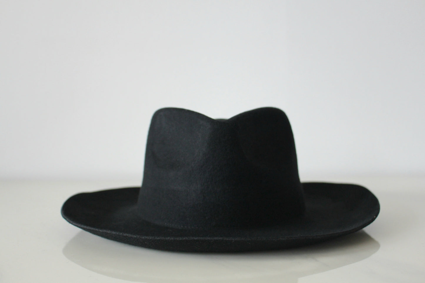 Curved Brim - Black