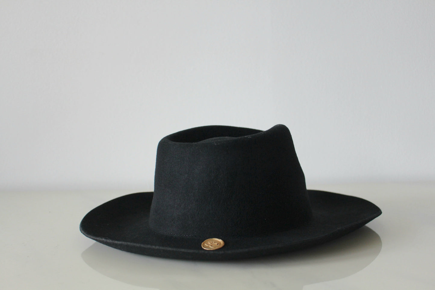 Curved Brim - Black