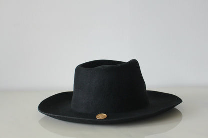 Curved Brim - Black