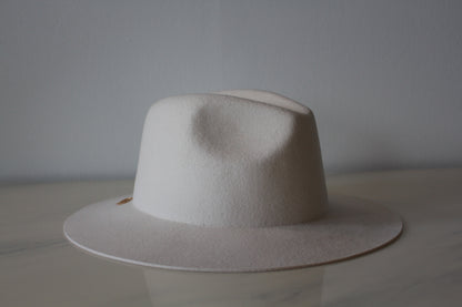Large Size Fedora - Ivory